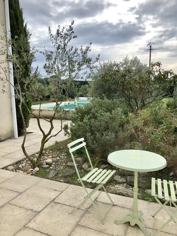Le Clos Des Vergers LʼIsle-sur-la-Sorgue Exterior foto